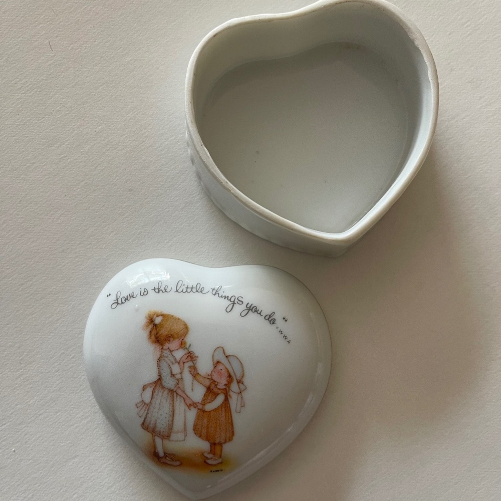 Vintage Holly Hobbie Ceramic Trinket Box